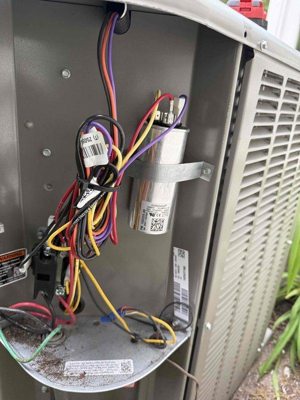 Completed Comfort Plan clean and check maintenance on single HVAC system. Performed comprehensive inspection of outdoor condensing unit, verified proper operation of CBB65A run capacitor rated at 440V 50/60Hz, inspected all electrical connections and wiring harness for secure terminations, and confirmed all components are functioning within manufacturer specifications. System is operating efficiently with no issues identified at this time.